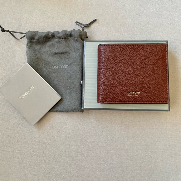 TOM FORD BURGUNDY MENS WALLET BRAND NEW BOX TAGS AND PACKAGING